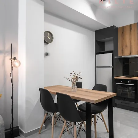 Railway Lofts, Nilie Hospitality Mgmt Салоники